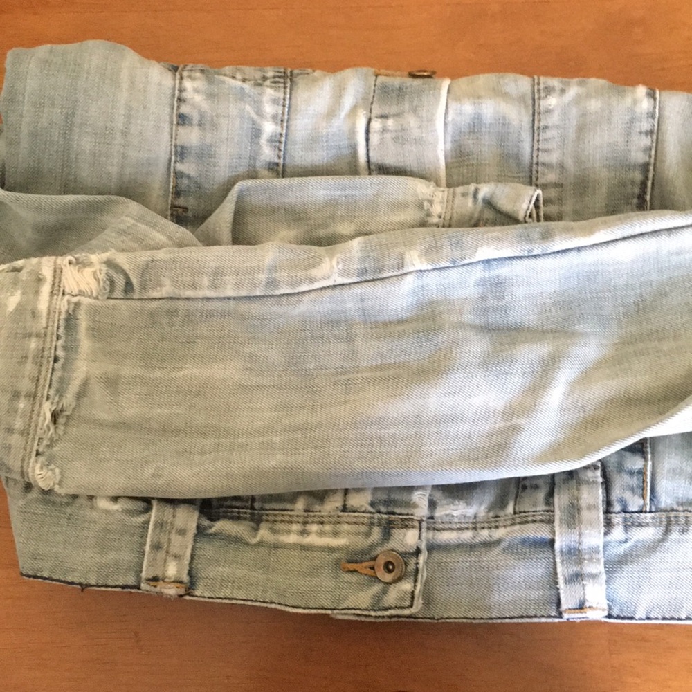Jean jacket. - Picture 5 of 5